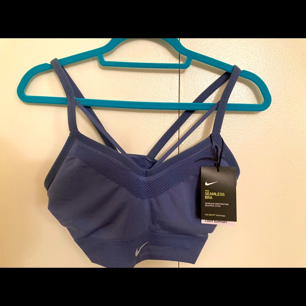 Nike seamless Sports Bra (light support) Large